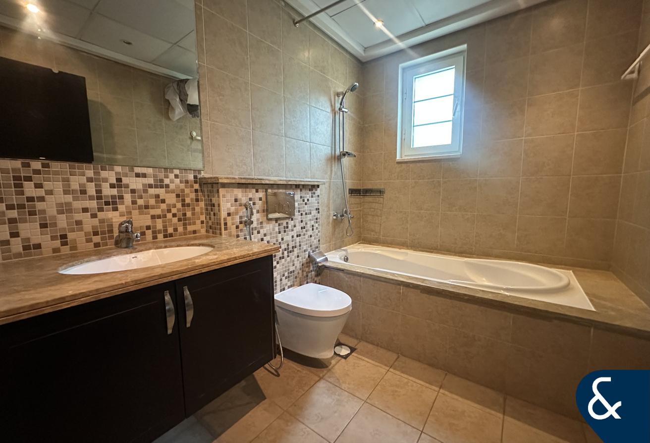 3 Bed Large | Huge Plot | Available July photo 11