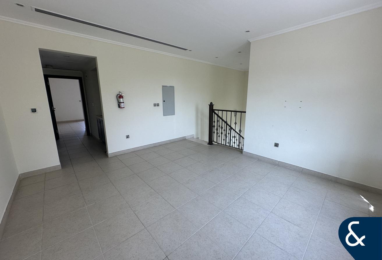 3 Bed Large | Huge Plot | Available July photo 7
