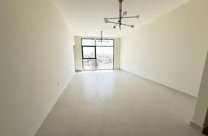 شقة - 2 غرف نوم - 4 حمامات للايجار في زازن آيفي - الفرجان - دبي