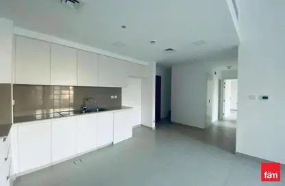 شقة - 2 غرف نوم - 2 حمامات للبيع في 3A شقق زهرة النسيم - زهرة بريز أبارتمنتس 3 - شقق زهرة النسيم - تاون سكوير - دبي