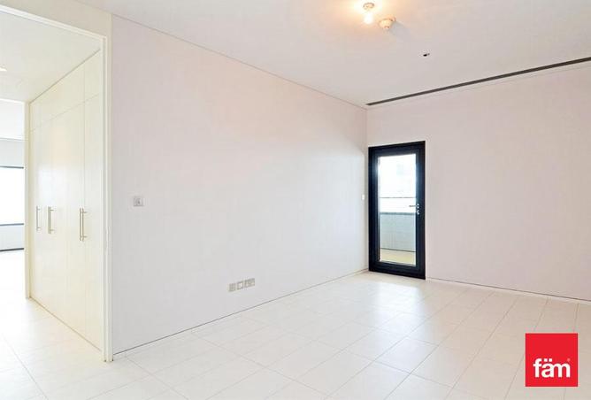 60523102 - Property Image 3