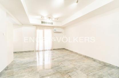 Villa - 2 Bedrooms - 3 Bathrooms for rent in Springs 10 - The Springs - Dubai