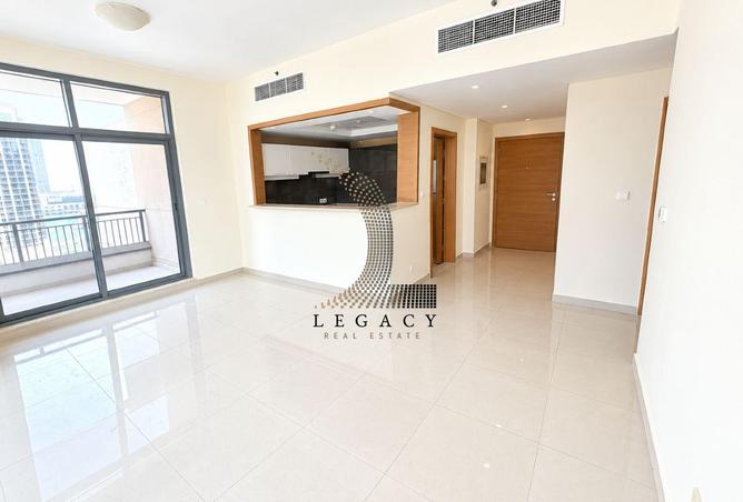 Real Listing, 2bedroom, Boulevard View, Vacant