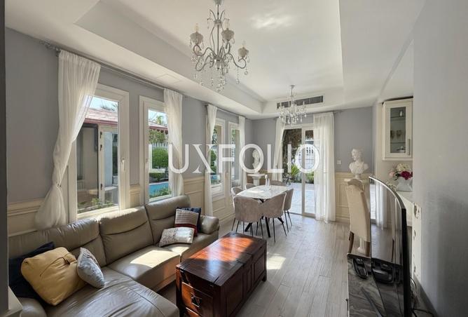 65153112 - Property Image 2