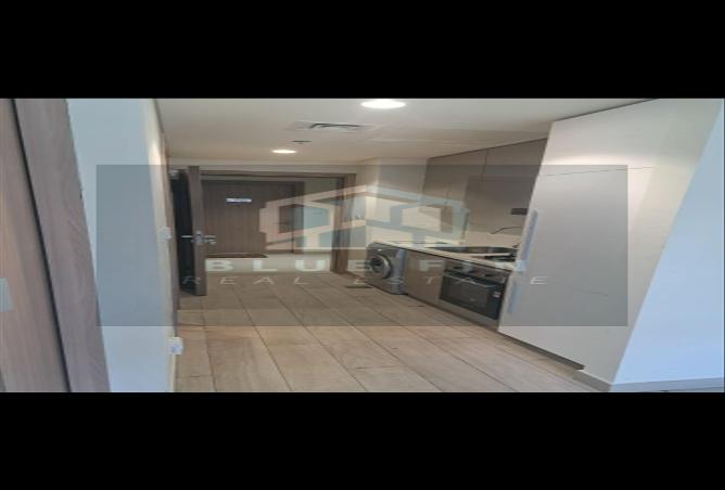 98680963 - Property Image 3