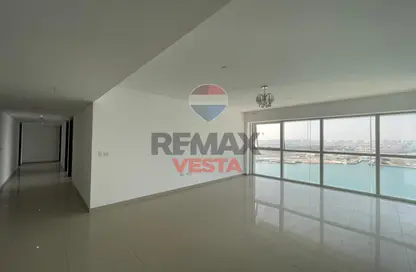 Apartment - 3 Bedrooms - 4 Bathrooms for rent in RAK Tower - Marina Square - Al Reem Island - Abu Dhabi