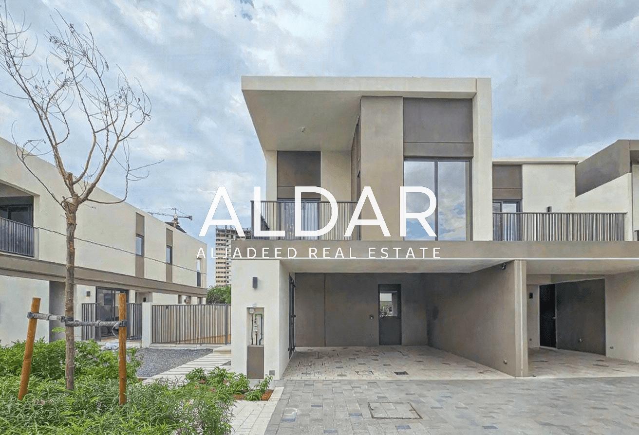 Corner Villa | Prime Location | Luxury Quality photo 17