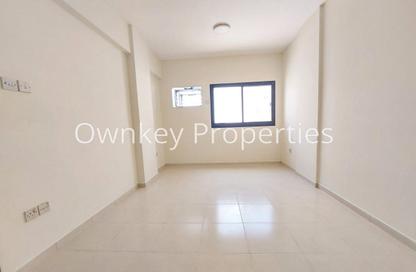 Apartment - Studio - 1 Bathroom for rent in Al Ghubaiba Building - Al Raffa - Bur Dubai - Dubai