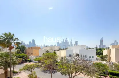 فيلا - 6 غرف نوم - 7 حمامات للايجار في حتان 2 - حتان - البحيرات - دبي