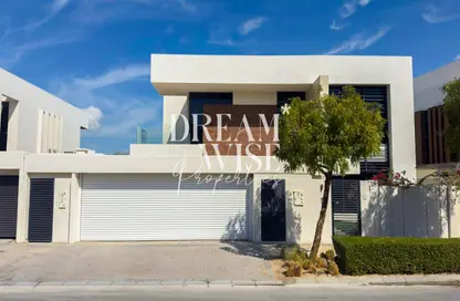 Villa - 4 Bedrooms - 5 Bathrooms for rent in West Yas - Yas Island - Abu Dhabi