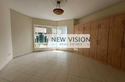 Apartment - 3 Bedrooms - 4 Bathrooms for rent in Thuraya Al Majaz Building - Al Majaz 3 - Al Majaz - Sharjah Apartment - 3 Bedrooms - 4 Bathrooms for rent in Thuraya Al Majaz Building - Al Majaz 3 - Al Majaz - Sharjah