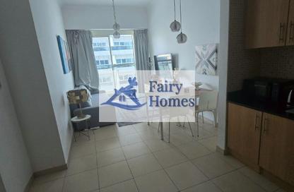 Apartment - 1 - 1 for rent in Mayfair Tower - Business Bay - Dubai