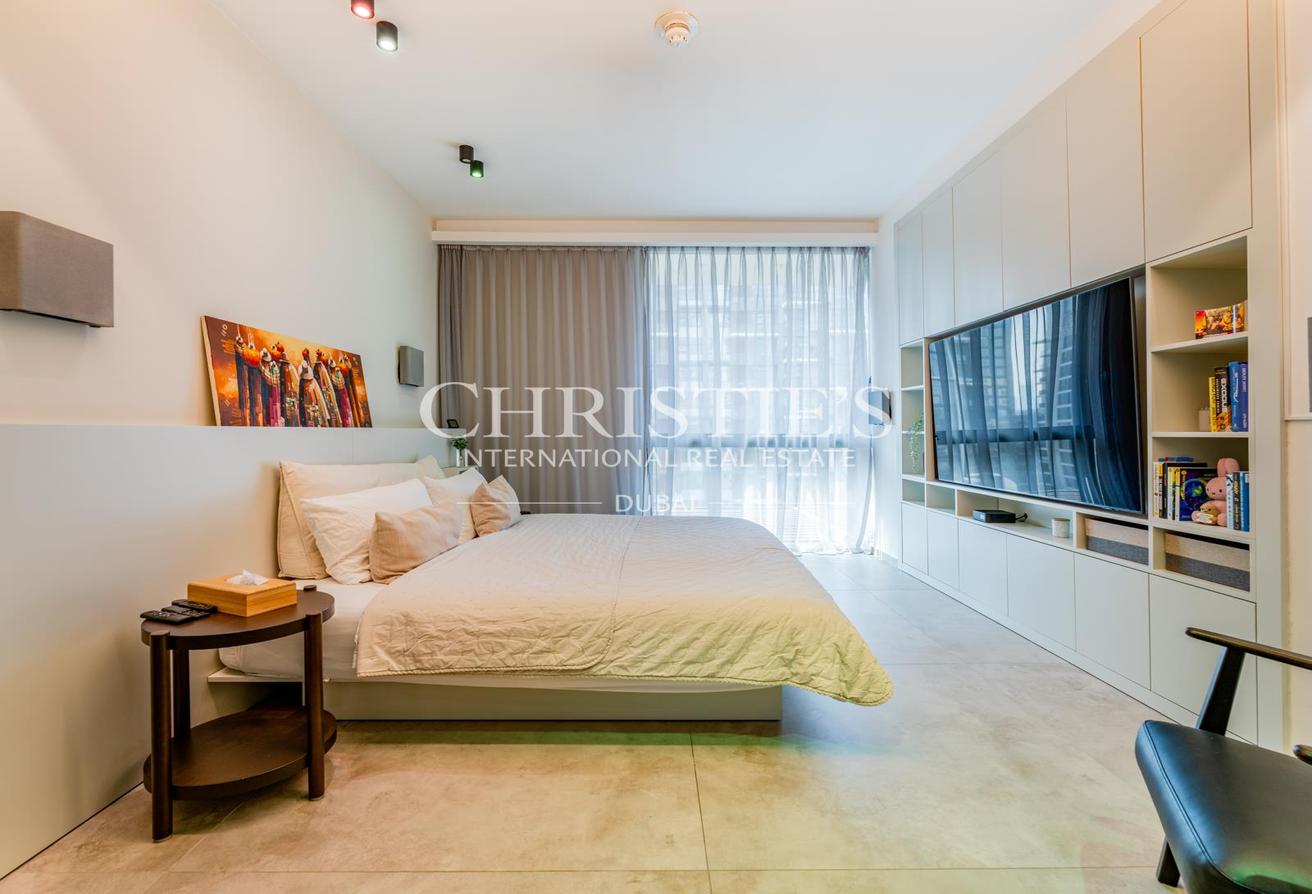 Furnished Duplex Penthouse with Park Views photo 14