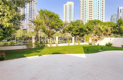 Villa - 4 Bedrooms - 5 Bathrooms for rent in Circle Villas - Jumeirah Village Circle - Dubai