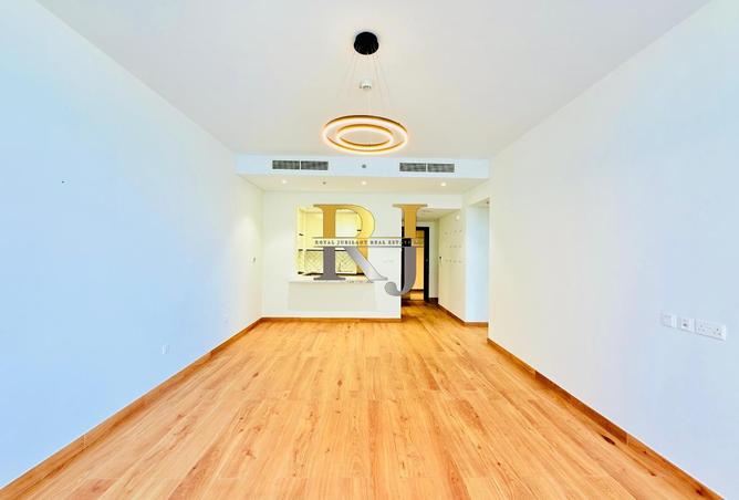 94016082 - Property Image 2