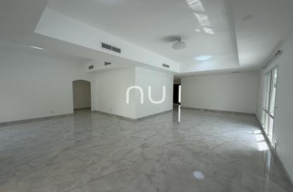 Villa - 6 Bedrooms - 5 Bathrooms for rent in Meadows 9 - Meadows - Dubai
