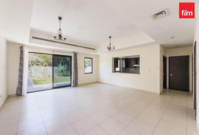 74235769 - Property Image 2