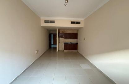 Apartment - Studio - 1 Bathroom for rent in Al Qulaya'ah - Al Sharq - Sharjah