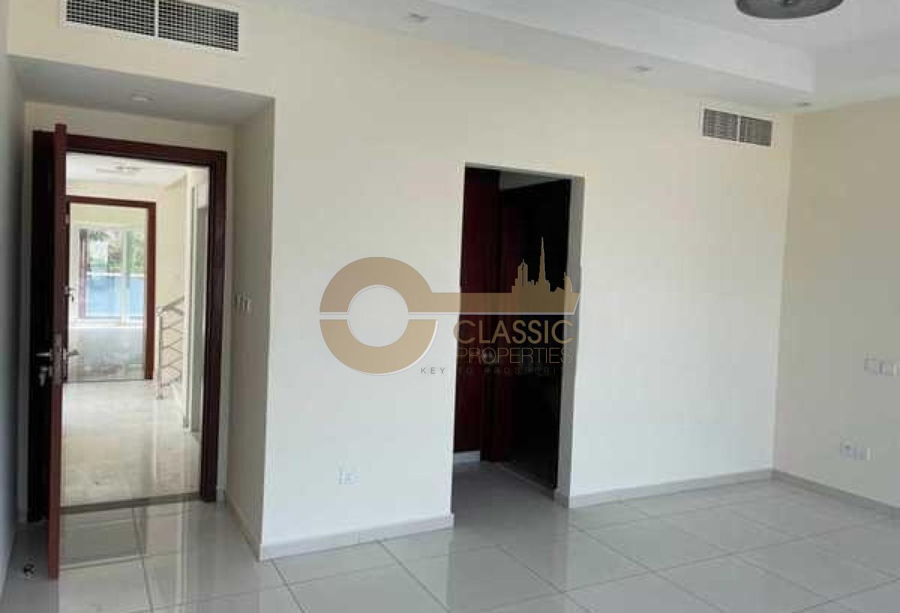 BEAST DEAL | FAMILY LIVING | MAIDS ROOM photo 4