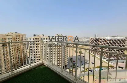 Apartment - 2 Bedrooms - 3 Bathrooms for rent in Mazaya 5 - Queue Point - Liwan - Dubai Land - Dubai