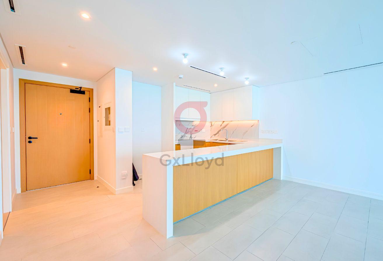 Premium 2BR | Water View | Prime Location photo 4