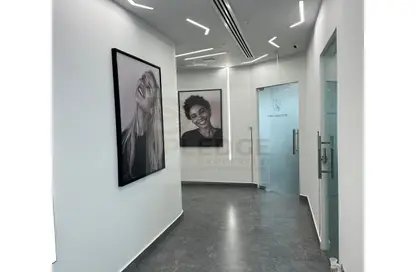 مكتب - غرفة نوم - 4 حمامات للايجار في أسبن - شارع الشيخ زايد - دبي