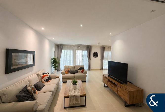 74233072 - Property Image 3