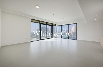Apartment - 3 - 4 for sale in Golf Heights - The Views - Dubai