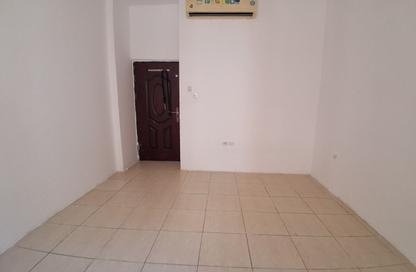Apartment - 1 - 2 for rent in Fire Station Road - Muwaileh - Sharjah Apartment - 1 - 2 for rent in Fire Station Road - Muwaileh - Sharjah