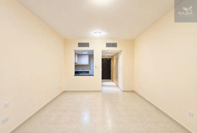 Close to Metro | Box Balcony | Included Chiller