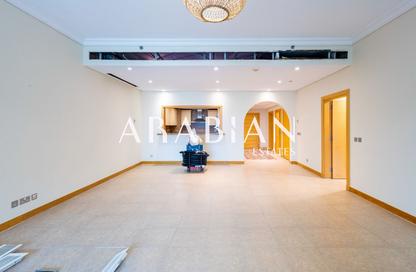 Apartment - 2 Bedrooms - 4 Bathrooms for rent in Al Das - Shoreline Apartments - Palm Jumeirah - Dubai