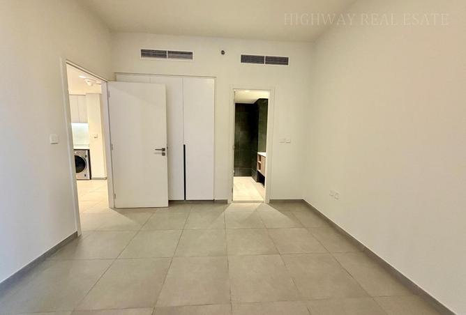 98721295 - Property Image 3