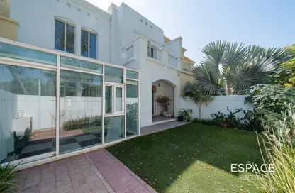 Villa - 3 Bedrooms - 3 Bathrooms for rent in Forat - The Lakes - Dubai