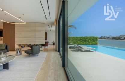 Villa - 5 - 6 for sale in Garden Homes Frond F - Garden Homes - Palm Jumeirah - Dubai