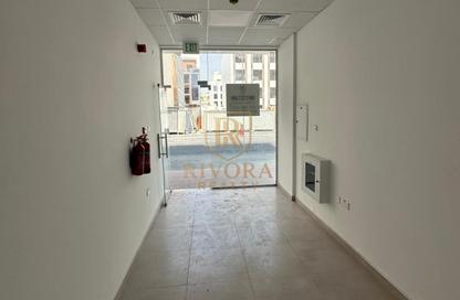 Shop - Studio - 1 for rent in Al Karama - Dubai