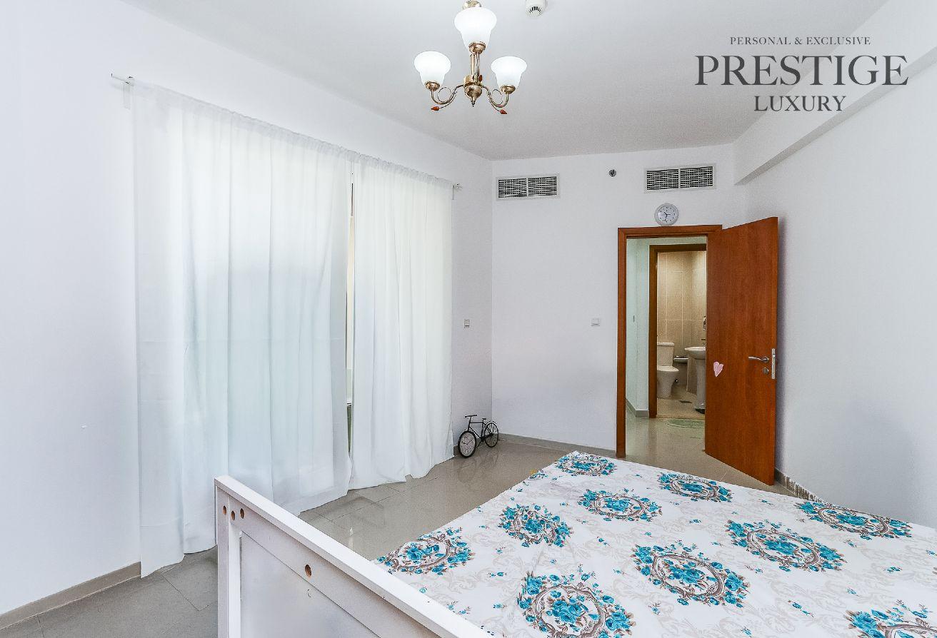 1Bed | Furnished | Lake View | Vacant photo 11