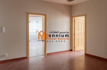 Office Space - Studio - 1 Bathroom for rent in Al Majaz Tower - Al Majaz - Sharjah