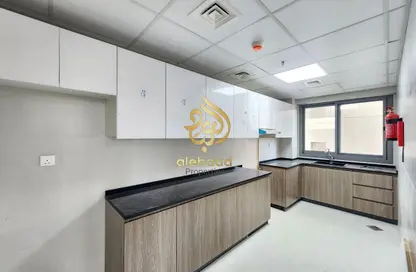 شقة - غرفة نوم - 2 حمامات للايجار في السكن الإمبراطوري - المدينة العالمية المرحلة 2 - 4 الورسان - الورسان - دبي