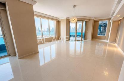 Apartment - 3 Bedrooms - 5 Bathrooms for rent in Blue Tower - Al Majaz 3 - Al Majaz - Sharjah
