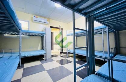 Labor Camp - Studio - 7+ for rent in M-33 - Mussafah Industrial Area - Mussafah - Abu Dhabi