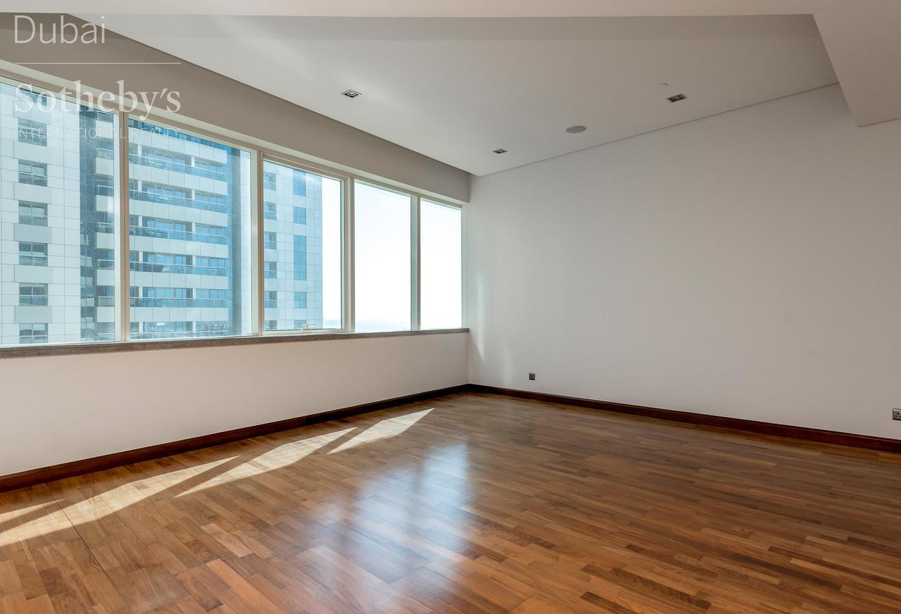 Stunning Le Reve Penthouse with Sea Views photo 6