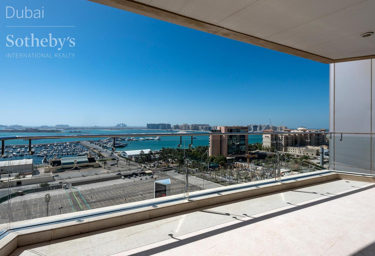 Stunning Le Reve Penthouse with Sea Views photo 11