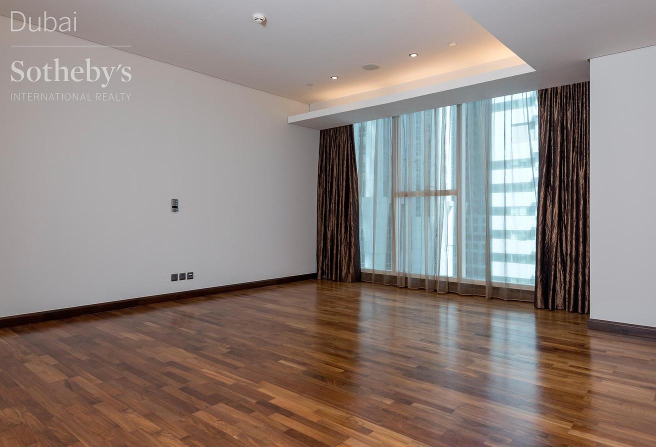 Stunning Le Reve Penthouse with Sea Views photo 5