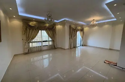 شقة - 3 غرف نوم - 4 حمامات للايجار في برج المجاز - المجاز - الشارقة