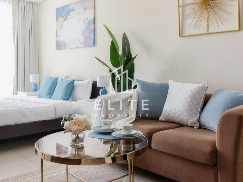THE MINIMALIST | JLT STUDIO WITH PARTIAL LAKE VIEW