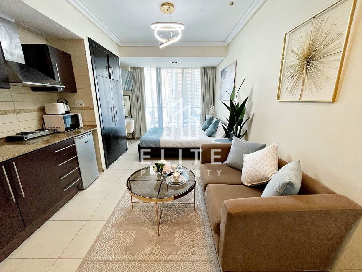 THE MINIMALIST | JLT STUDIO WITH PARTIAL LAKE VIEW