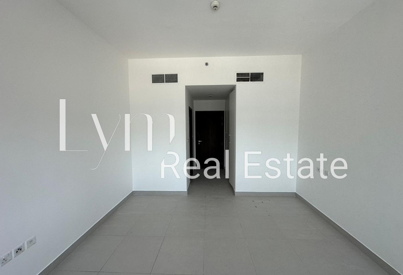 Elegant Living | Burj Khalifa Views | High Floor photo 6
