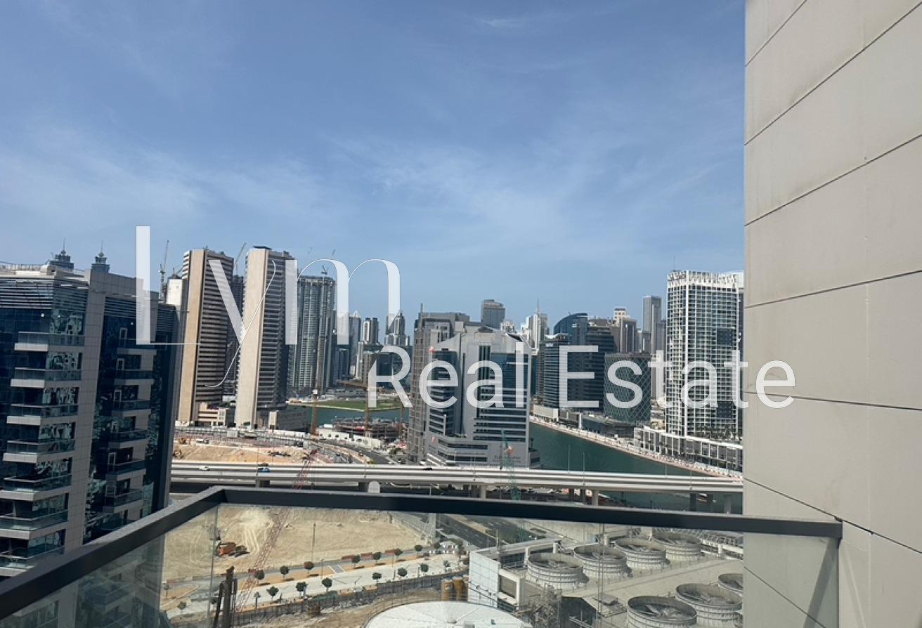 Elegant Living | Burj Khalifa Views | High Floor photo 3