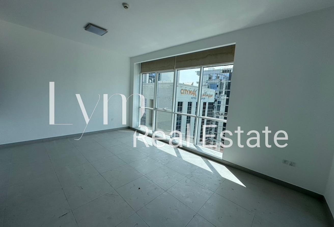 Elegant Living | Burj Khalifa Views | High Floor photo 4