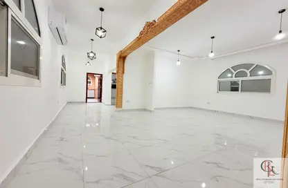 شقة - غرفة نوم - 1 حمام للايجار في مركز محمد بن زايد - مدينة محمد بن زايد - أبوظبي
